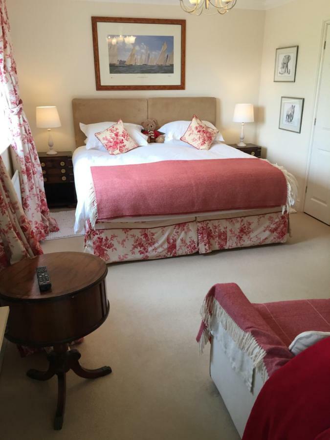 Bed and Breakfast Tirol House Thakeham Esterno foto